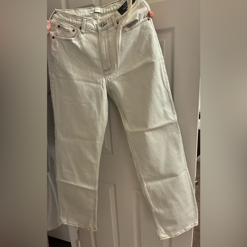 Abercrombie & Fitch Mid Rise The Baggy Curve Love Jeans